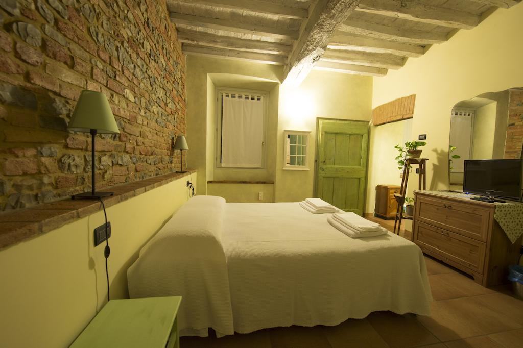 Agriturismo Arte Contadina Fiorenzuola dʼArda Pokoj fotografie